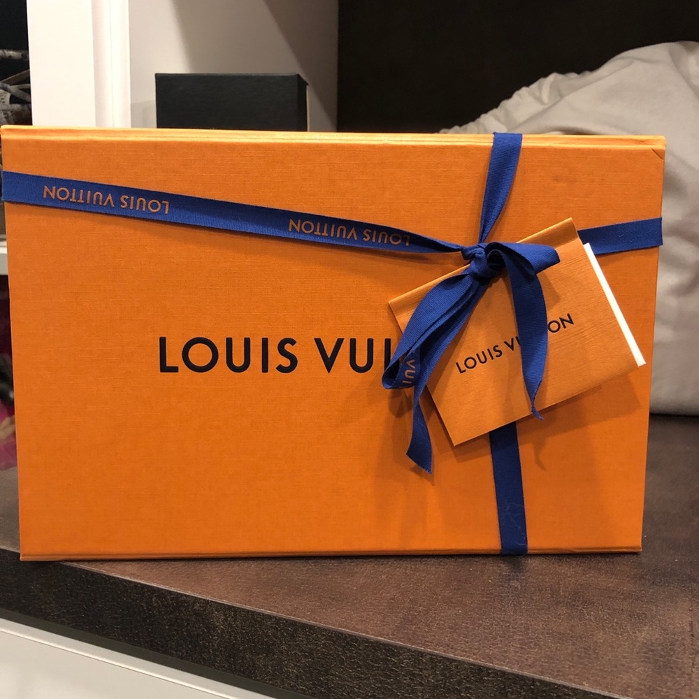 NWT.  Louis Vuitton Petite Malle! 💯 - Picture 7 of 8